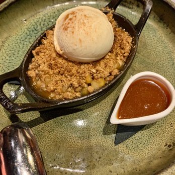 Stage Restaurant - Warm Dutch Banana - New American Near Me - Honolulu, Hawaii