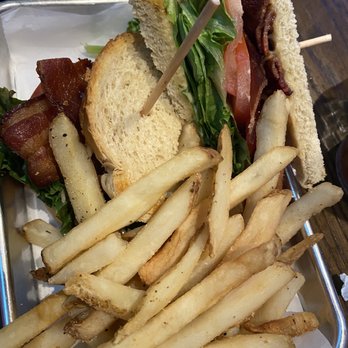 Cold Beers & Cheeseburgers - American Near Me - Glendale, Arizona Cold Beers & Cheeseburgers - American Near Me - Glendale, Arizona