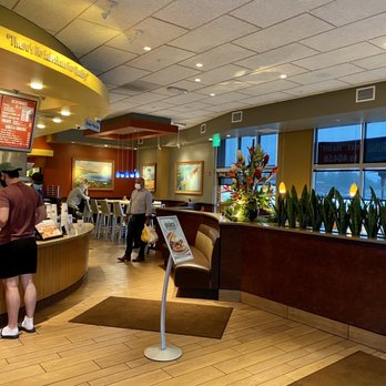 Habit Burger & Grill - Inside - Burgers Near Me - Teterboro, New Jersey