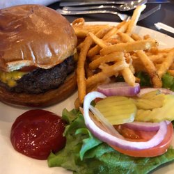 Robson Reserve at PebbleCreek - Cheeseburger and fries
