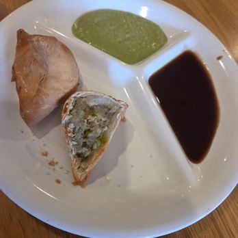 Chennai2Hyderabad - Samosas (4/5) with Dipping Sauces (Regular Menu) - Indian Near Me - San Diego, California