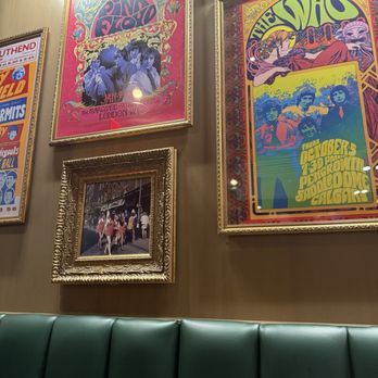 Gordon Ramsay at The Carnaby - Decor inside with comfortable booths - British Near Me - Anaheim, California
