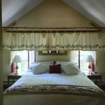 Benjamin Prescott Inn - Hotels Near Me - Jaffrey, New Hampshire