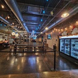 Maple Branch Craft Brewery - Inside