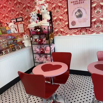 Jazzberry Scoops - Ice Cream & Frozen Yogurt Near Me - Fort Lauderdale, Florida
