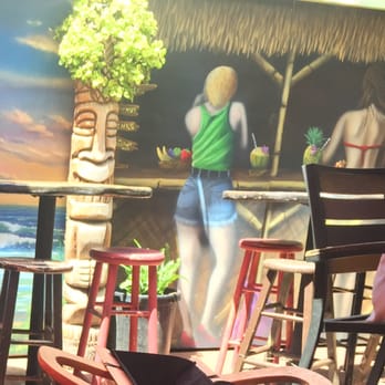 Cuckoo Coconuts Waikiki - Wall murals - Cocktail Bars Near Me - Honolulu, Hawaii