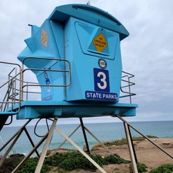 Leo Carrillo State Park - Dogs are allowed as long as you are north of life guard tower 3.