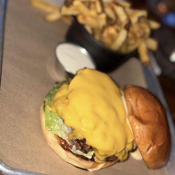 Parlor Pizza Bar - Wicker Park - Parlor Smash Burger - Pizza Near Me - Chicago, Illinois Parlor Pizza Bar - Wicker Park - Parlor Smash Burger - Pizza Near Me - Chicago, Illinois
