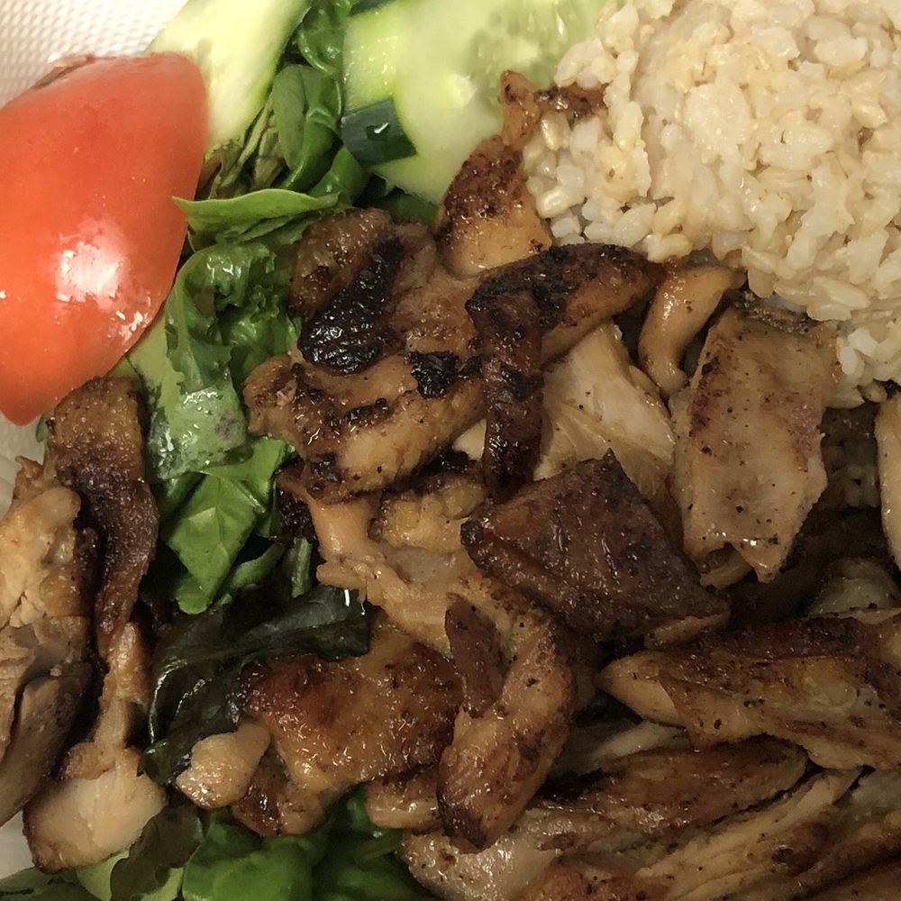 New Town Cafe - Barbecue Chicken Salad - Cafes Near Me - Aiea, Hawaii