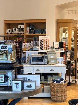 Williams-Sonoma by null