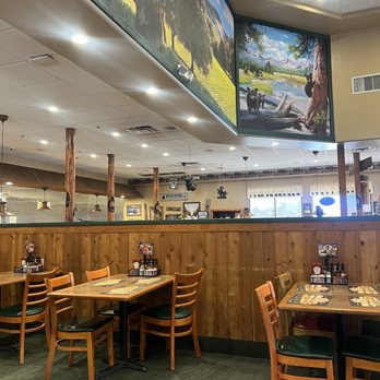 Black Bear Diner - Main dining room - Diners Near Me - Cottonwood, Arizona