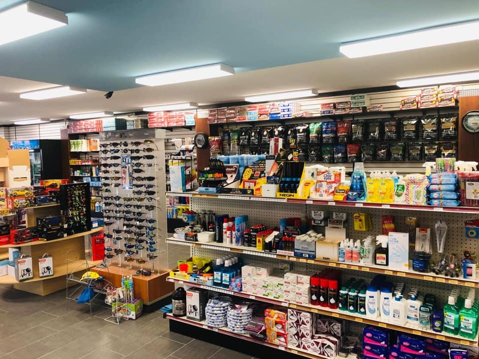 DISCOUNT SMOKER’S OUTLET Updated August 2024 42 Photos 9709