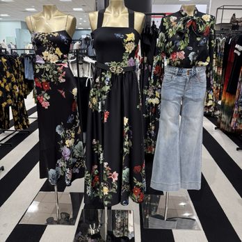 Bloomingdales - Accessories Near Me - Aventura, Florida