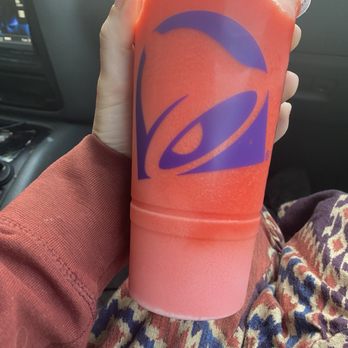 Taco Bell - Wild Strawberry Freeze - Fast Food Near Me - Marquette, Michigan
