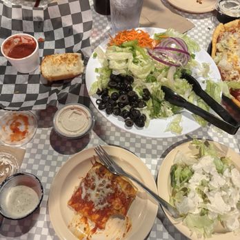 Mama's Pizza - Pizza Near Me - Omaha, Nebraska
