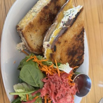 Humble Bee - Tuna Melt - Breakfast & Brunch Near Me - Northridge, California Humble Bee - Tuna Melt - Breakfast & Brunch Near Me - Northridge, California