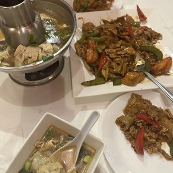 Phaya Thai Halal Restaurant - 12. Wonton Soup 17. Pad Thai - Chicken - Thai Near Me - Sacramento, California Phaya Thai Halal Restaurant - 12. Wonton Soup 17. Pad Thai - Chicken - Thai Near Me - Sacramento, California