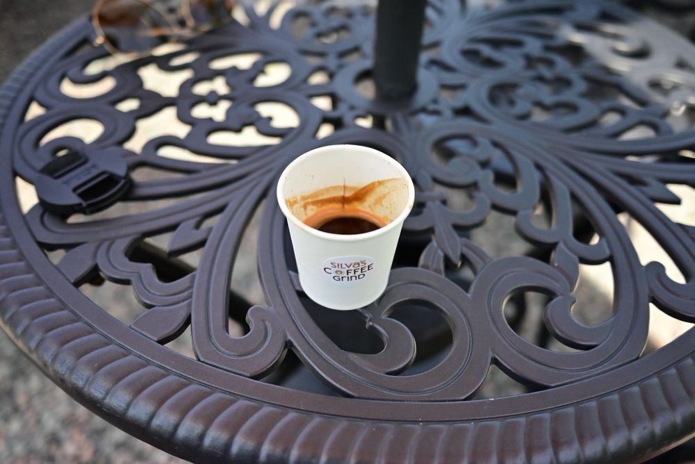 Silva's Coffee Grind Logo