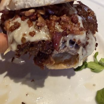 East Troy Brewery - Smash burger - Brewpubs Near Me - East Troy, Wisconsin East Troy Brewery - Smash burger - Brewpubs Near Me - East Troy, Wisconsin