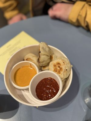 Eat Momo by null