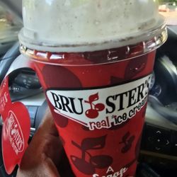 Bruster's Real Ice Cream - Cookies and Cream milkshake
