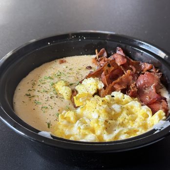 Fat Mama'z - Grits bowl with scrambled eggs and bacon - Food Trucks Near Me - Jacksonville, Florida