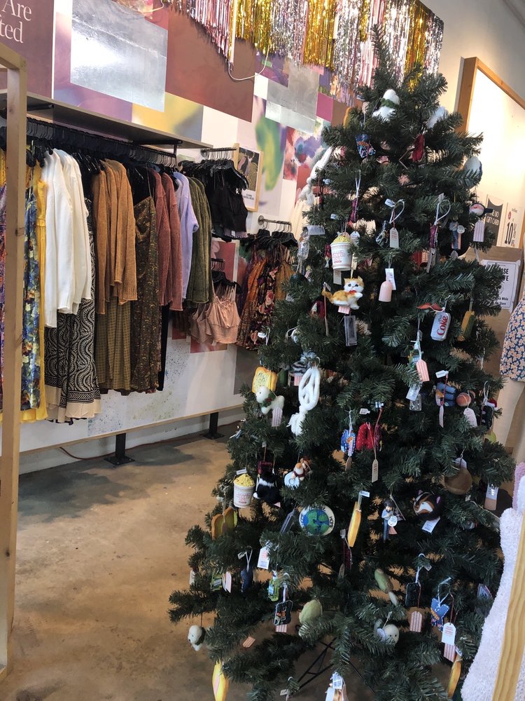 URBAN OUTFITTERS 13 Photos & 30 Reviews 1173 Galleria Blvd