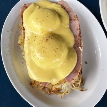 Blueberry Hills Farms - Eggs Benedict - American Near Me - Manson, Washington Blueberry Hills Farms - Eggs Benedict - American Near Me - Manson, Washington
