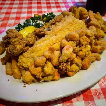 Charlie's Creole Kitchen - Fried Seafood Platter - Cajun/Creole Near Me - Dallas, Texas
