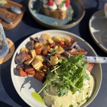 Acorn Cafe - 'Shop Local' Benedict - Breakfast & Brunch Near Me - Healdsburg, California