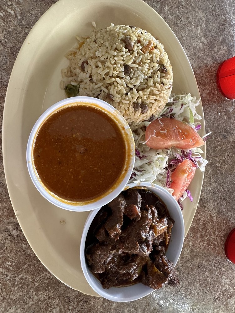 Food from El Conuquito Restaurant