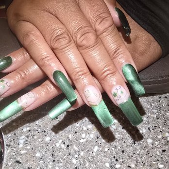 Nail Boutique & Spa - This cateye ST. Patrick Day. - Nail Salons Near Me - Oviedo, Florida