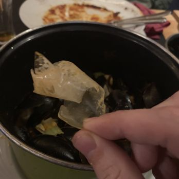 Kom Bij Mâ - Plastic found in my mussels - Belgian Near Me - Brussels, BRU