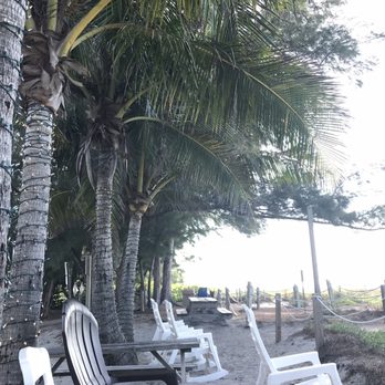 The Mucky Duck - Beach front seats at the Mucky Duck - Seafood Near Me - Captiva, Florida The Mucky Duck - Beach front seats at the Mucky Duck - Seafood Near Me - Captiva, Florida