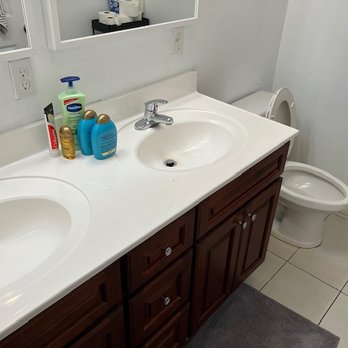 Mary’s Cleaning - bath - Home Cleaning Near Me