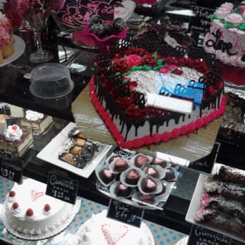Kroger Marketplace - The bakery at Krogers for Valentines Day... - Grocery Near Me - Knoxville, Tennessee