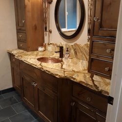 Gorgeous rustic vanity.