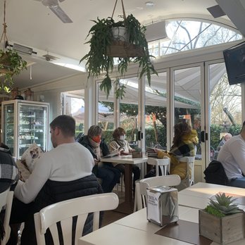 L'Isola - Cafes Near Me - Ferrara, FE