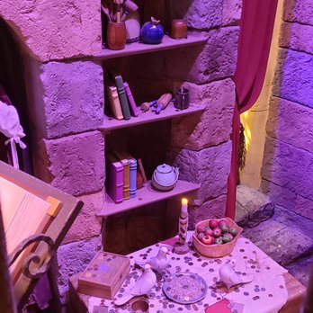 Snow White's Enchanted Wish - Amusement Parks Near Me
