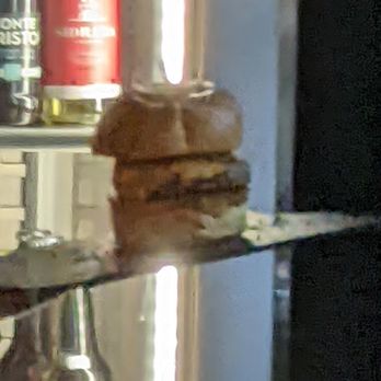 Canil Cerveja - That burger is HUGE! - Beer Bar Near Me - Lisbon, 11