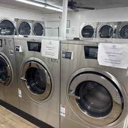 Star Laundromat