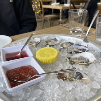 Roe Seafood Restaurant - Oysters - Seafood Near Me - Long Beach, California Roe Seafood Restaurant - Oysters - Seafood Near Me - Long Beach, California