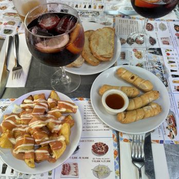 Restaurant Gaudeix Barcelona - Tequeños - Spanish Near Me - Barcelona, B