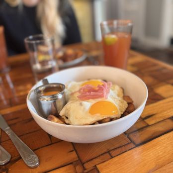 The Treehouse - Hash - New American Near Me - Nashville, Tennessee