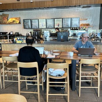 Starbucks - Coffee & Tea Near Me - Albany, California