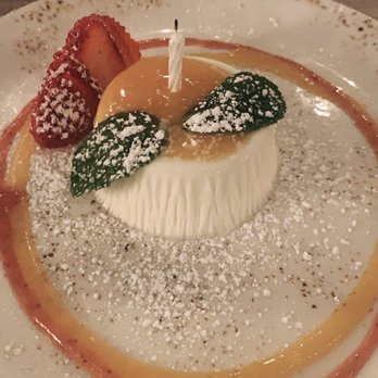 Limón - Panna Cotta de Mango - Peruvian Near Me - Walnut Creek, California Limón - Panna Cotta de Mango - Peruvian Near Me - Walnut Creek, California
