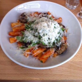 Dean & DeLuca - Arrabiata - American Near Me - Makati City, NCR