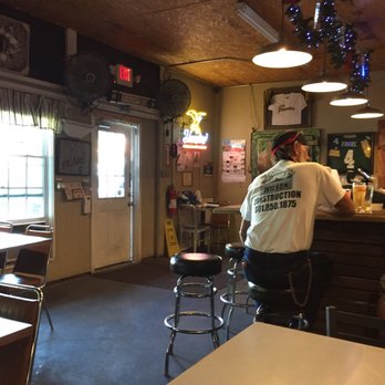 Crawfish Barn - Cajun/Creole Near Me - Pearl, Mississippi