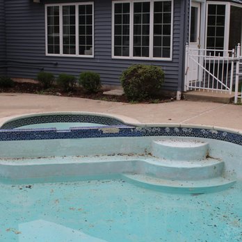 Splash Pool Supply - Before Picture - Hot Tub & Pool Near Me - South Windsor, Connecticut Splash Pool Supply - Before Picture - Hot Tub & Pool Near Me - South Windsor, Connecticut