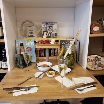 Grenouilles - Sandwiches Near Me - Paris, 75 Grenouilles - Sandwiches Near Me - Paris, 75